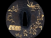 Two japanese tsuba sword guards, richly gilt with samurai narrative battle scenes, one inscribed, late edo/meiji, 7,2 x 7,7 cm / 6,2 x 6,5 cm - afbeelding 4 van  7