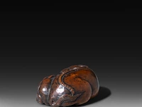 Two japanese wood netsuke of animals of the zodiac, edo period (17th-18thc), w 4,3 cm - h 3,7 cm / w 5,5 cm - afbeelding 11 van  12