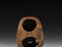 Two japanese wood netsuke of masks, edo period (19thc), both h 5 cm - afbeelding 7 van  10