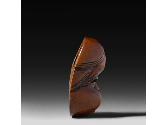 Two japanese wood netsuke of masks, edo period (19thc), both h 5 cm - afbeelding 10 van  10