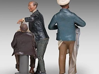 Two polychrome terracotta figures of a barber and a baker, attrib. to bernhardt bloch (1836-1909) the baker: 29 cm. (11.41 in.), the barber: 26 cm. (10.24 in.) - afbeelding 3 van  9