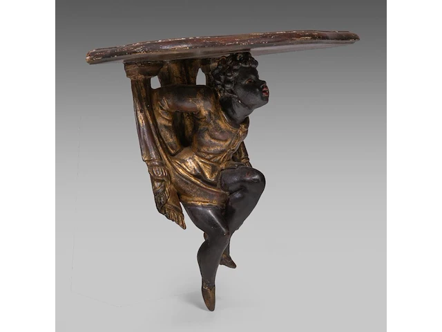 Two venetian-type polychrome and gilt wooden blackamore wall brackets, 19thc 37 cm. (14.57 in.), frame: 39 cm. (15.34 in.) - afbeelding 5 van  7