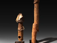 Two wooden phallus fertility dolls, legba culture, west africa, h 26 - 38 cm - afbeelding 2 van  3