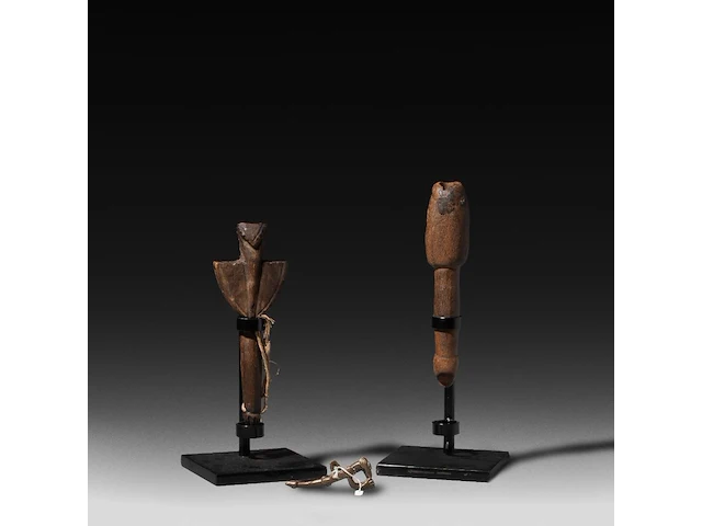 Two wooden tribal whistles with phallus symbols, lobi people, burkina faso 18 cm. (7.08 in.) - afbeelding 2 van  5