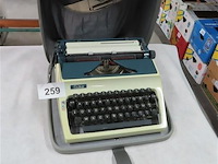 Typemachine - afbeelding 1 van  3