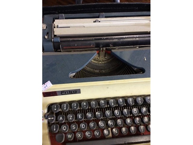 Typmachine erika in box - afbeelding 2 van  3