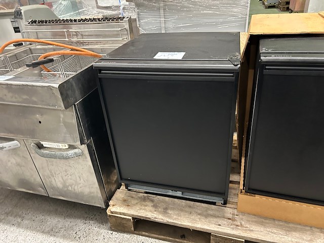 U-line barkoelkast/ijsmaker - afbeelding 1 van  6