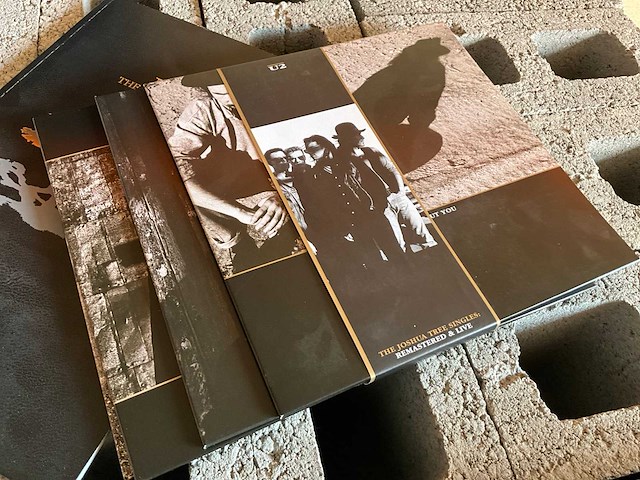 U2 joshua tree lp en cd box - afbeelding 3 van  4