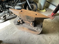 Uat aambeeld. 200 kg - afbeelding 3 van  7