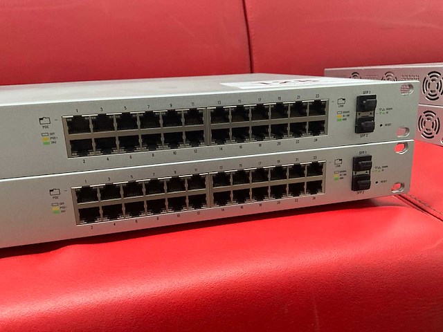 Ubiquiti - unifi - wifi, router & switch (2x) - afbeelding 3 van  5