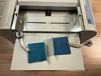 Uchida f-43n vouwmachine - afbeelding 9 van  11