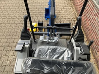 Uf equipment nm-18 - rupsgraafmachine 2026 - zwenk giek - 3 graafbakken - gereedschapskoffer - afbeelding 13 van  28