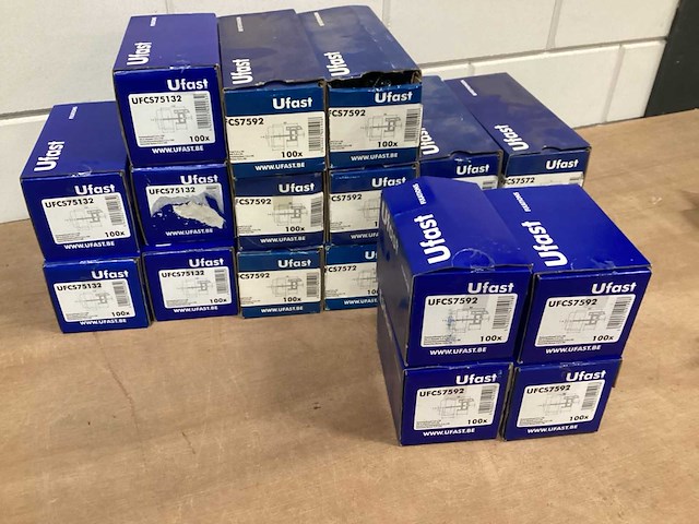 Ufast mix kavel kozijnschroef, diverse maten (1900x) - afbeelding 1 van  5