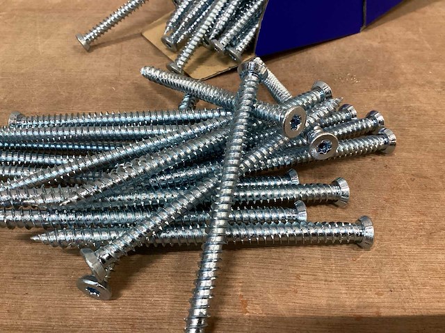 Ufast ufczs75112 kozijnschroef 7.5x112 (2400x) - afbeelding 1 van  4