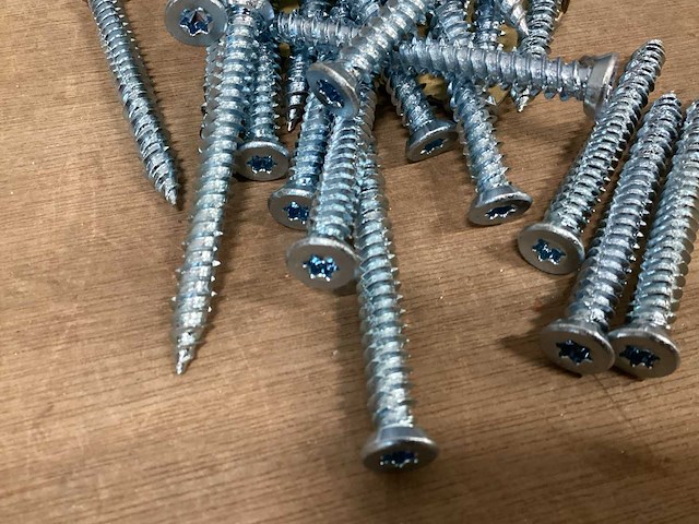 Ufast ufczs7572 kozijnschroef 7.5x72 (3900x) - afbeelding 4 van  4