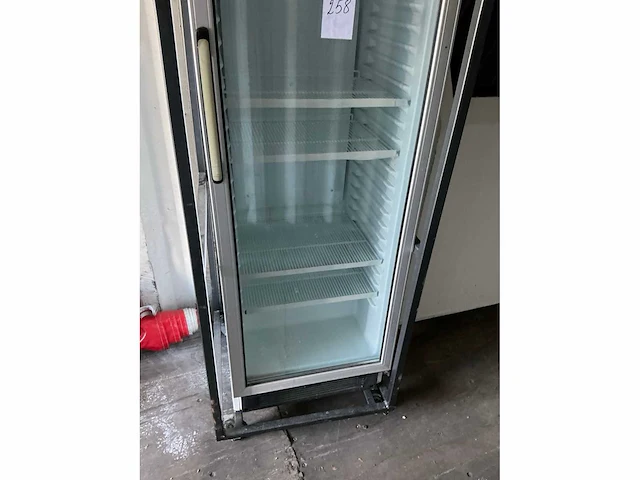 Ugur uss375dtklg koelvitrine - afbeelding 6 van  7