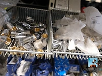 Uitgebreid assortiment aan fittingen en toebehoren voor verwarmingsinstallateurs - afbeelding 4 van  30