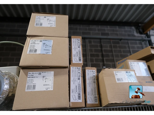 Uitgebreid assortiment aan fittingen en toebehoren voor verwarmingsinstallateurs - afbeelding 13 van  30