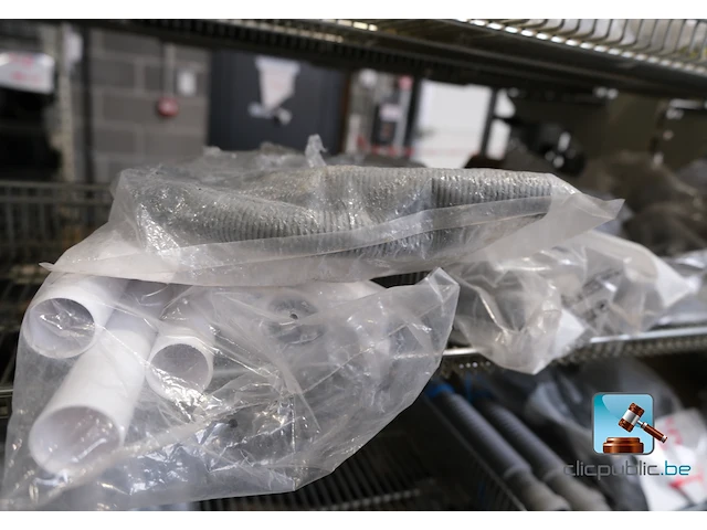 Uitgebreid assortiment aan fittingen en toebehoren voor verwarmingsinstallateurs - afbeelding 24 van  30