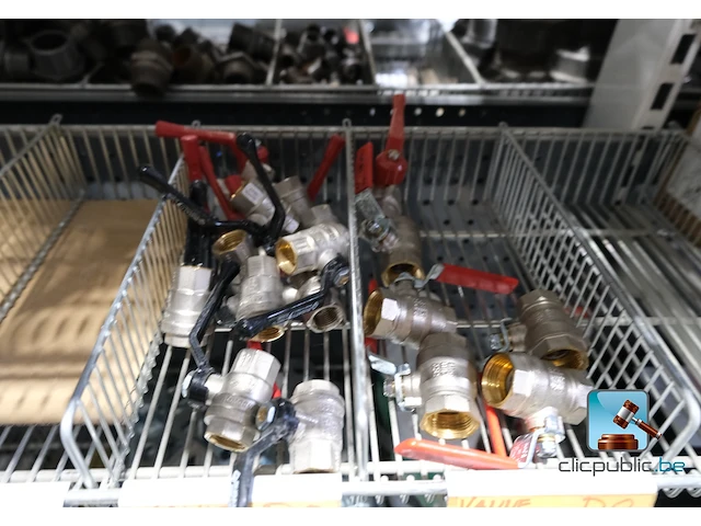 Uitgebreid assortiment verbruiksartikelen voor verwarmingsinstallateurs - afbeelding 15 van  47