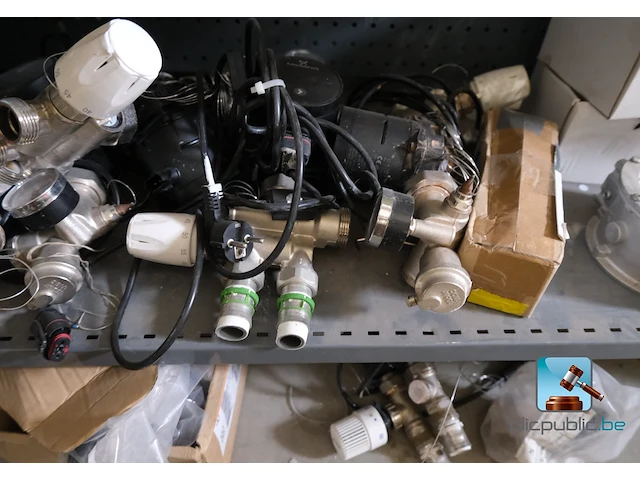 Uitgebreid assortiment verbruiksartikelen voor verwarmingsinstallateurs - afbeelding 7 van  45