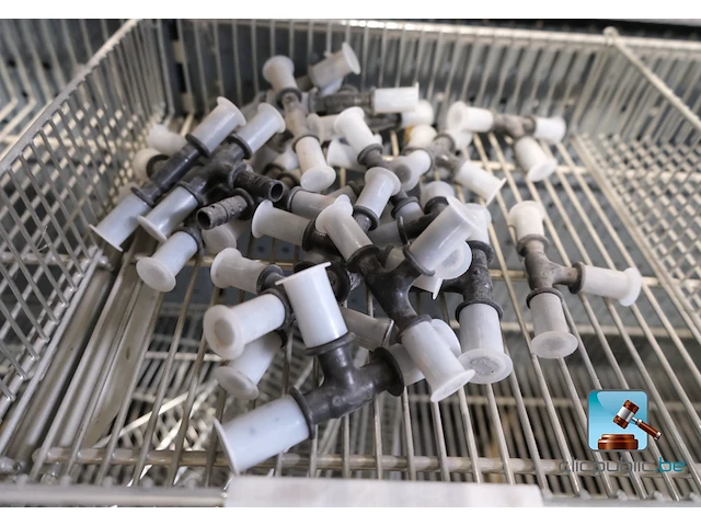 Uitgebreid assortiment verbruiksartikelen voor verwarmingsinstallateurs - afbeelding 15 van  45