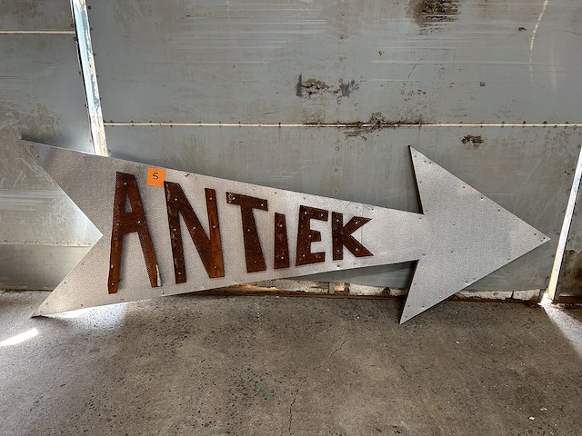 Uithangbord "antiek" - afbeelding 2 van  2