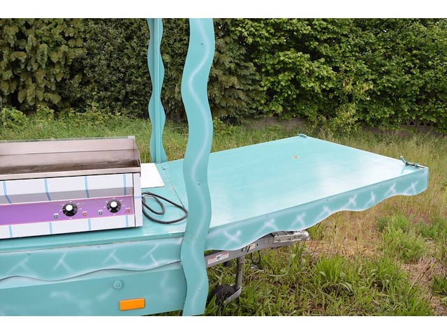 Uitklapbare foodtruck op aanhangwagen ca. 215x110cm, b 116 cm , bakplaat en bain- marie inbegrepen - afbeelding 5 van  15