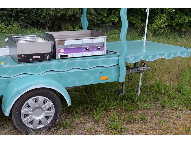Uitklapbare foodtruck op aanhangwagen ca. 215x110cm, b 116 cm , bakplaat en bain- marie inbegrepen - afbeelding 8 van  15