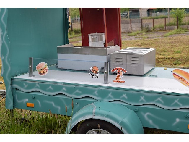Uitklapbare foodtruck op aanhangwagen ca. 215x110cm, b 116 cm , bakplaat en bain- marie inbegrepen - afbeelding 9 van  15
