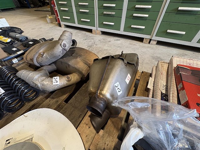 Uitlaat porsche 964 - afbeelding 2 van  3