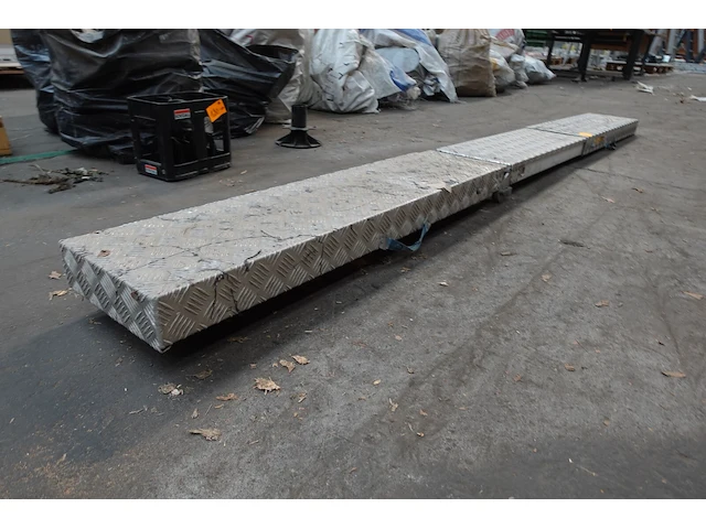 Uitschuifbaar werkplatform - afbeelding 2 van  5