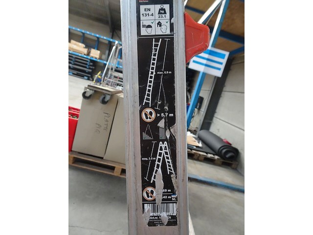 Uitschuifbare alu ladder little giant - afbeelding 3 van  3