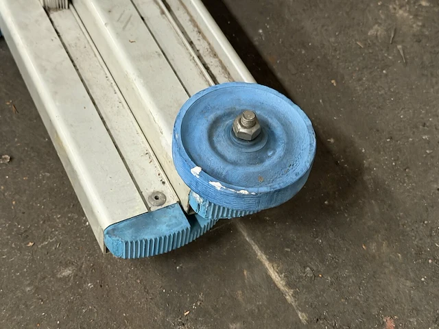 Uitschuifbare ladder - afbeelding 3 van  4