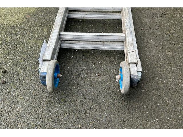 Uitschuifbare ladder - afbeelding 4 van  7