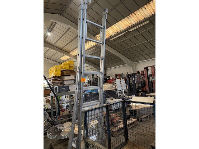 Uitschuifbare ladder - afbeelding 3 van  3