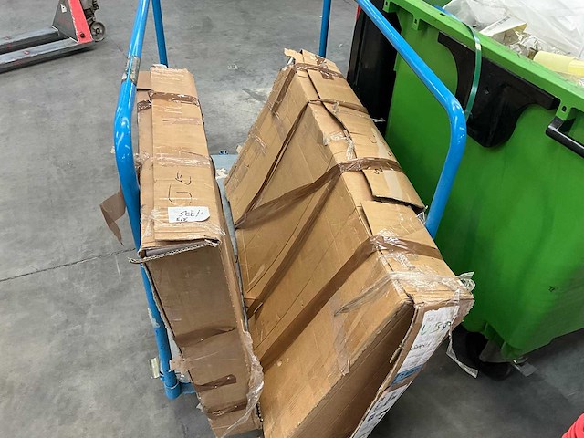 Uitschuifbare ronde tafel - tot 10 borddekkingen - afbeelding 3 van  12