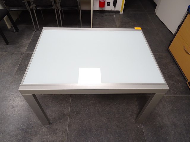 Uitschuifbare tuintafel - afbeelding 3 van  3