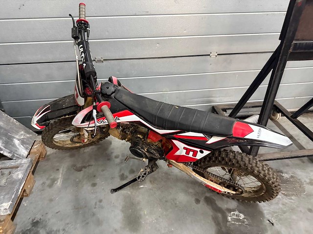 Ultra - cross - 125 - motorfiets - afbeelding 8 van  9