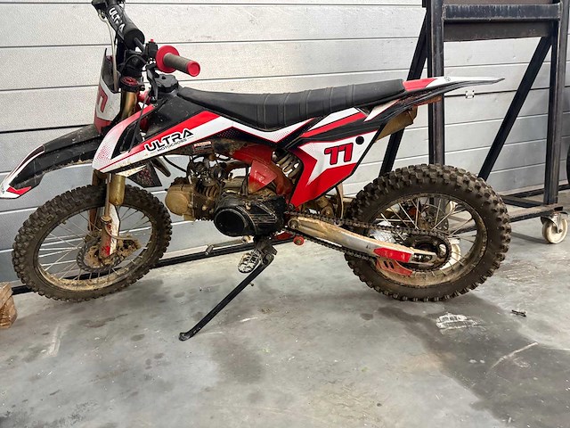 Ultra - cross - 125 - motorfiets - afbeelding 3 van  9