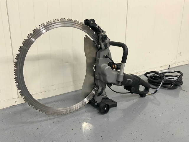 Ultra force equipment ac8600 betonzaag en dl400 betonzaag in koffer - afbeelding 24 van  29