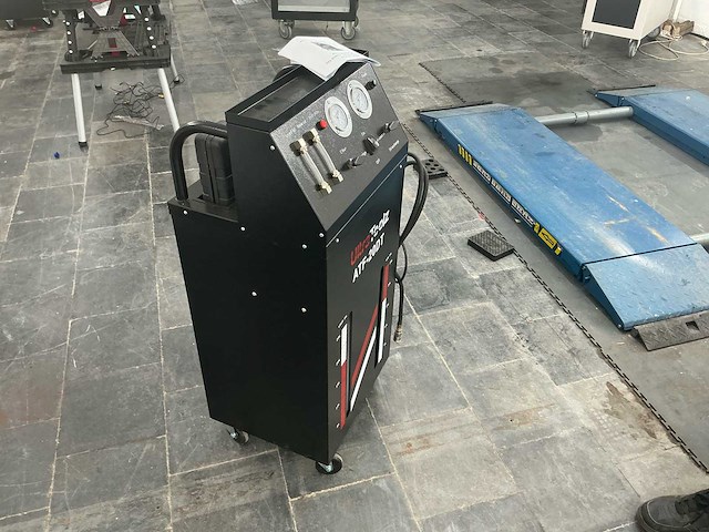 Ultra toolz atf-20dt transmissieolieverversingsmachine - afbeelding 8 van  8