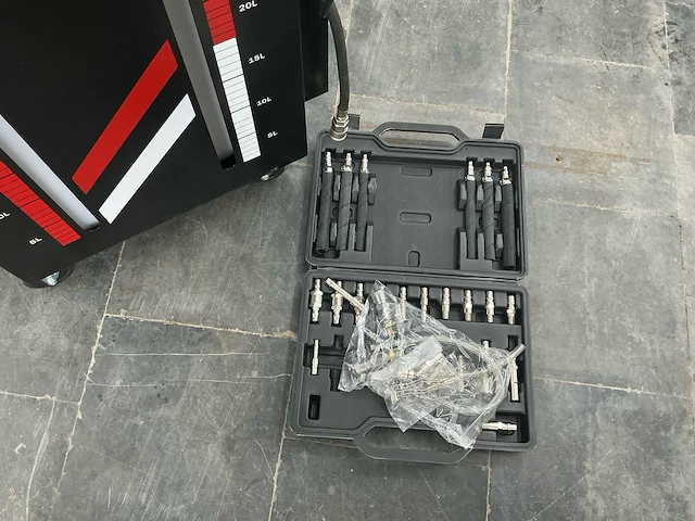 Ultra toolz atf-20dt transmissieolieverversingsmachine - afbeelding 3 van  9