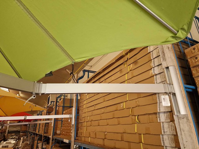Umbrosa paraflex muurparasol classic met alu arm 185cm + parasol groen - afbeelding 4 van  4