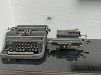 Underwood oude typmachine en telmachine - afbeelding 1 van  4