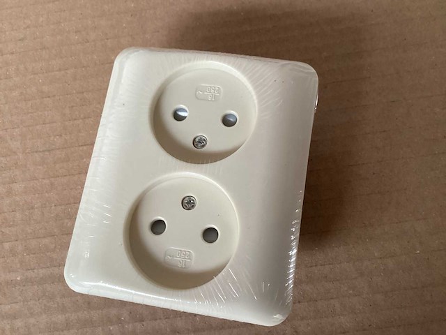 Uni inbouw wandcontactdoos (119x) - afbeelding 2 van  4