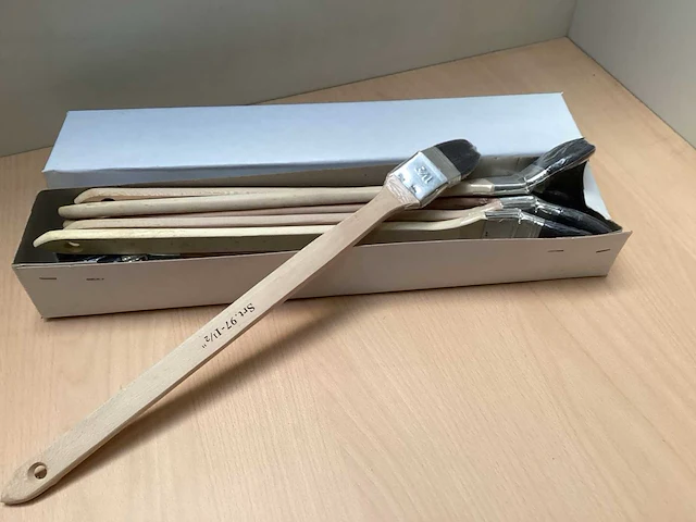 Uni radiatorkwast maat 1.5” (24x) - afbeelding 1 van  3