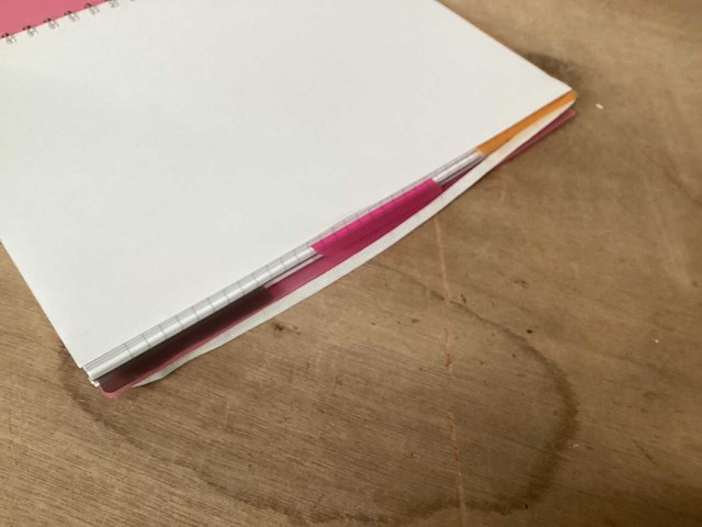 Uni schrijfblok gelinieerd, a4 (17x) - afbeelding 3 van  4