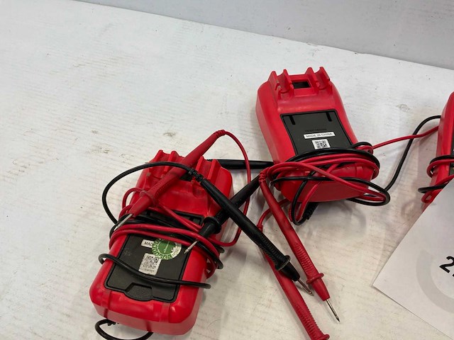 Uni-t ut33+ multimeter (4x) - afbeelding 1 van  2