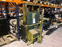 Unic sahmm cm2 hefbrug - afbeelding 1 van  11